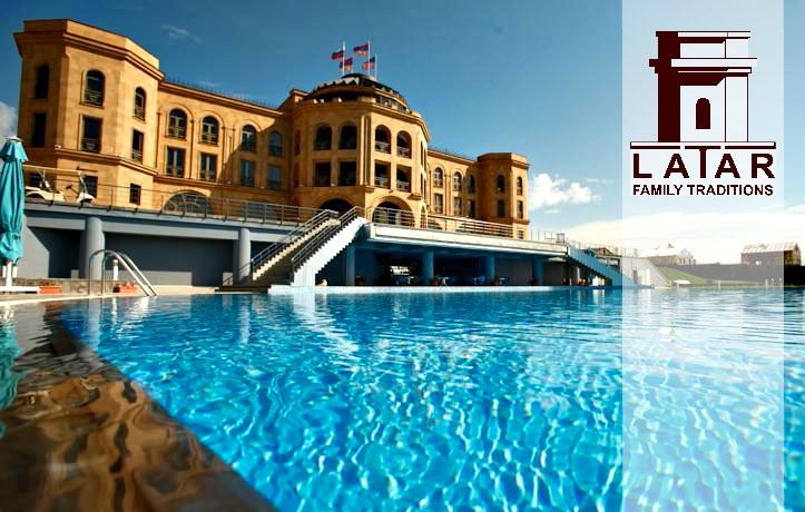 latar-loghavazan-bacotya-outdoor-swimming-pool