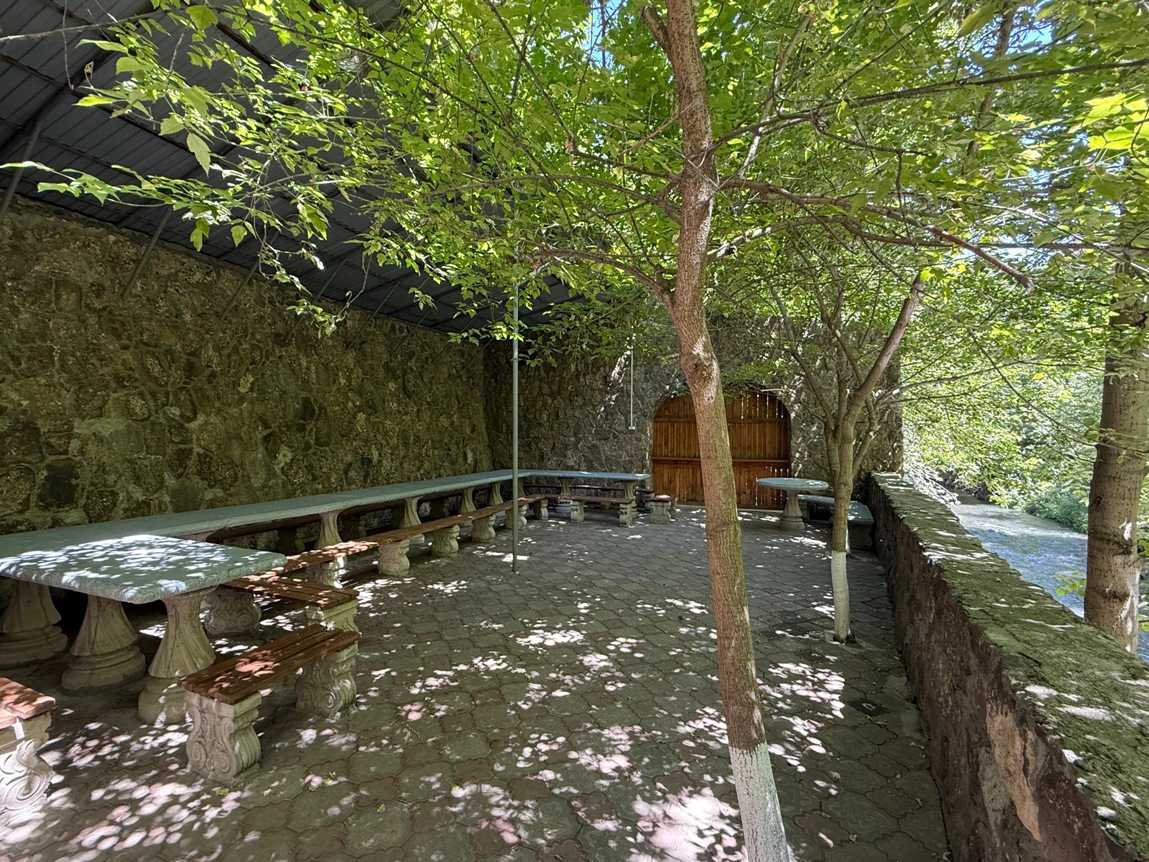 բացօթյա-տաղավարներ-արզնի-ձոր-կանյոն-ռեզորթ
