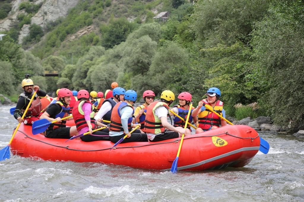 rafting-in-armenia-lori-debed