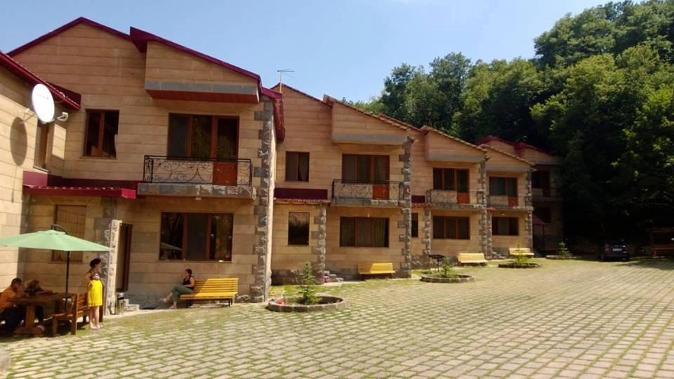 tsaghkadzor-villas-hangist-zexchov-1613476934