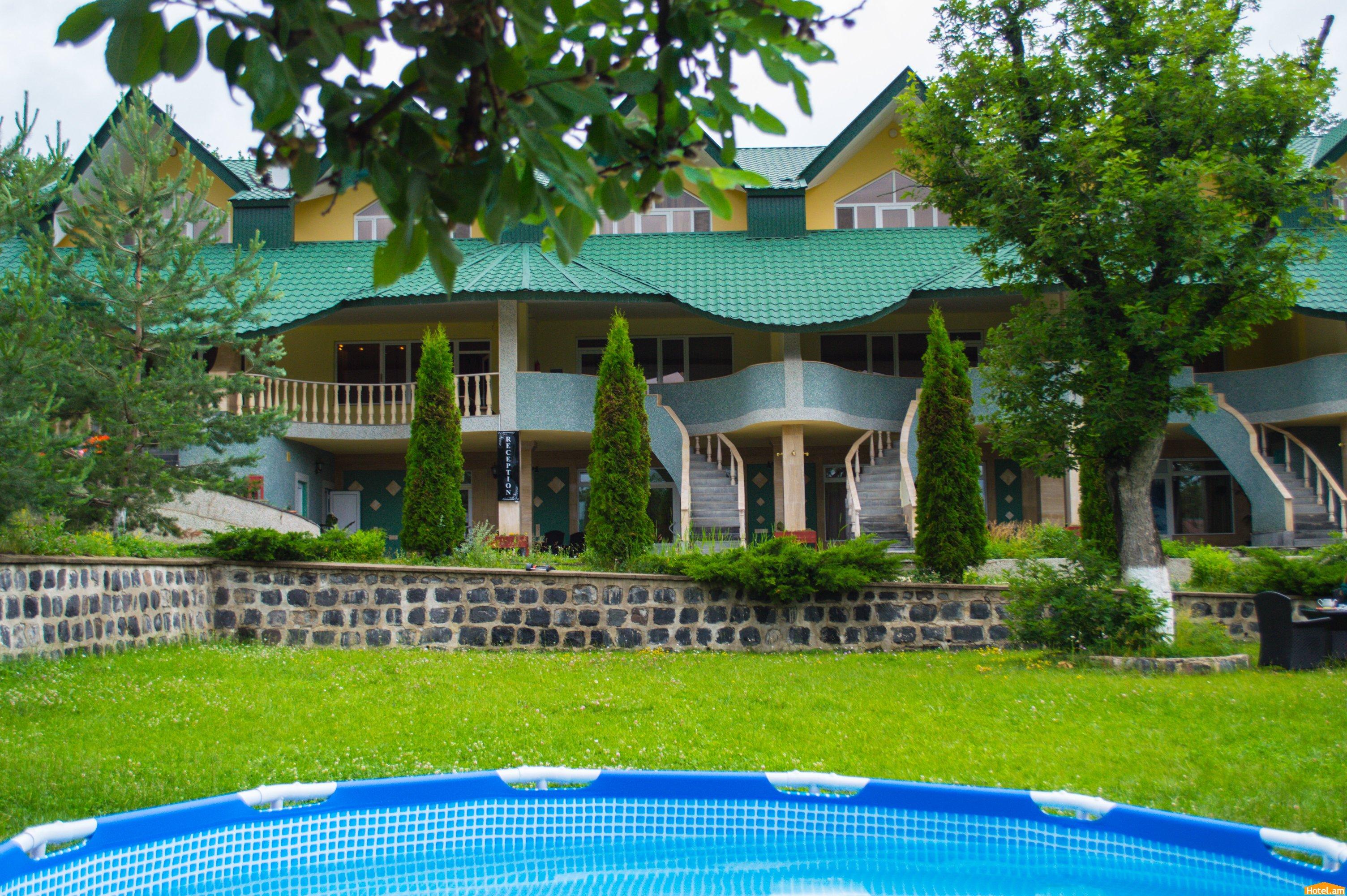 tsaghkadzor-artsvik-hotel-duplex-room