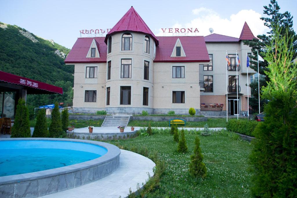 jermuk-verona-resort-hangist