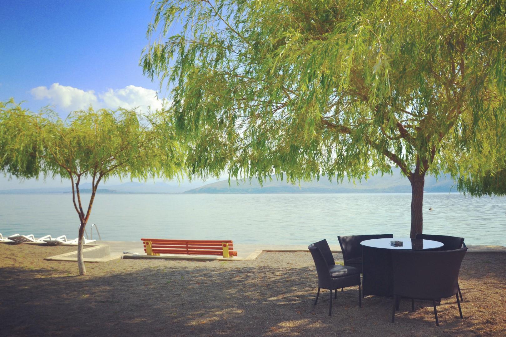sevan-edem-garden-house