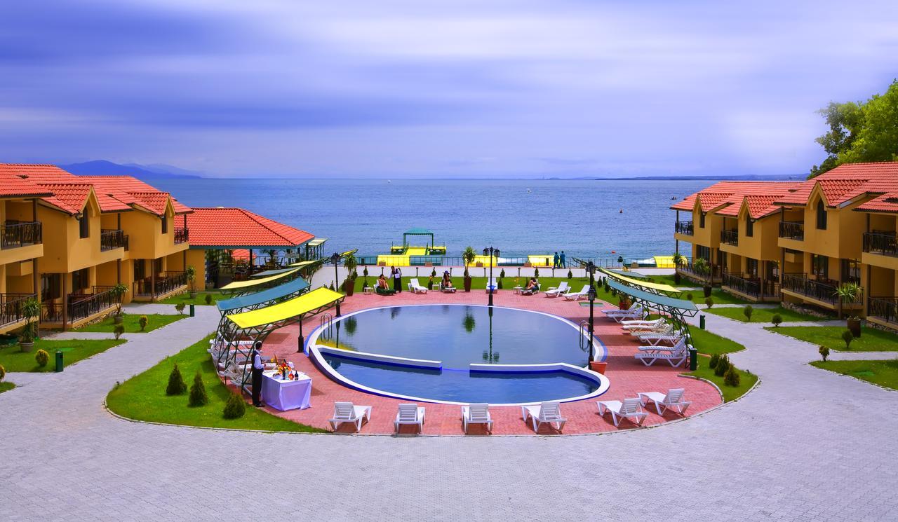 hangist-sevan-best-western-bohemian-resort