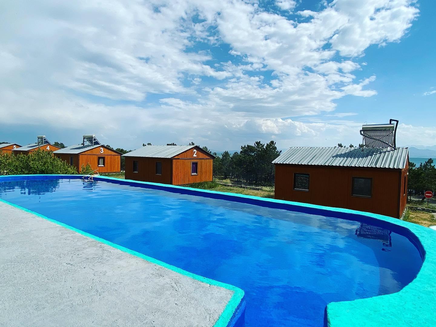 sevan-cottage-zhayr-resort-and-drive