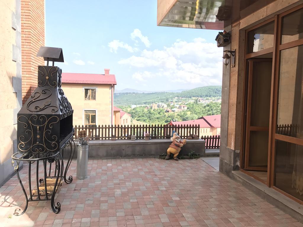 deer-villa-tsaghkadzor-hangist