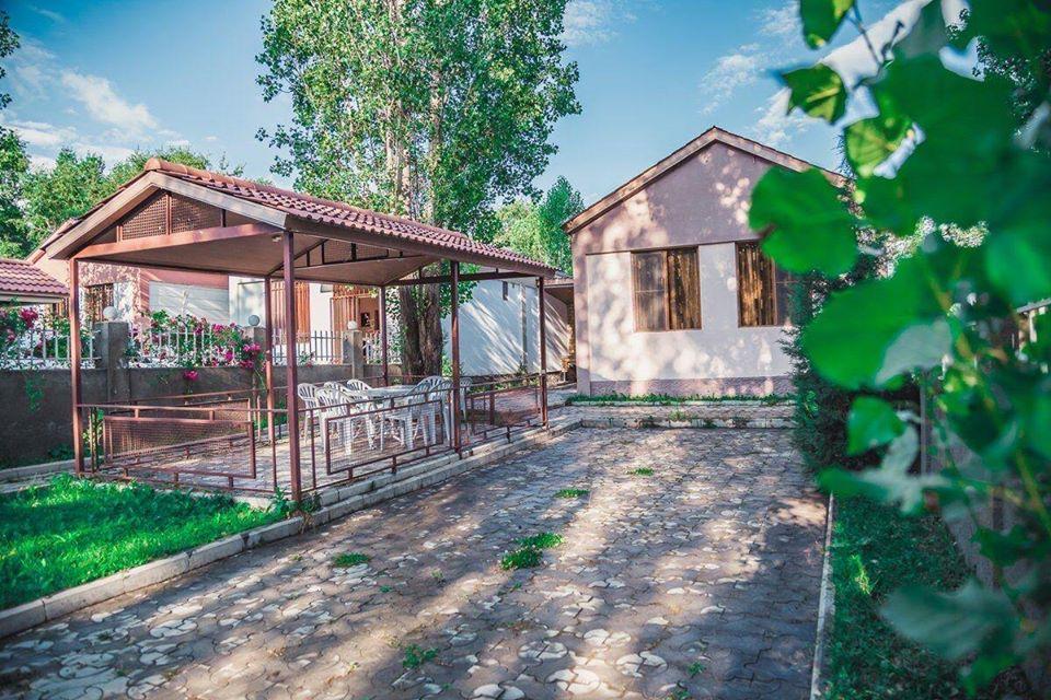guest-house-sevan-hangist