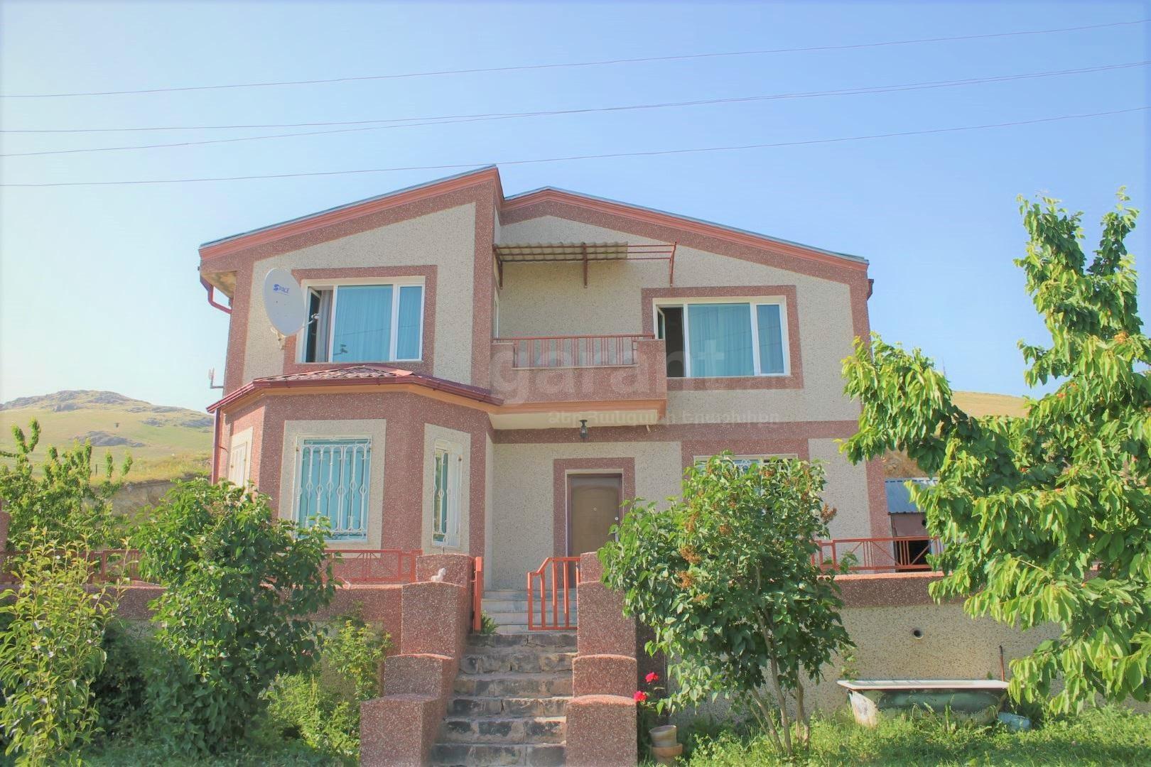 serob-house-sevan-hangist