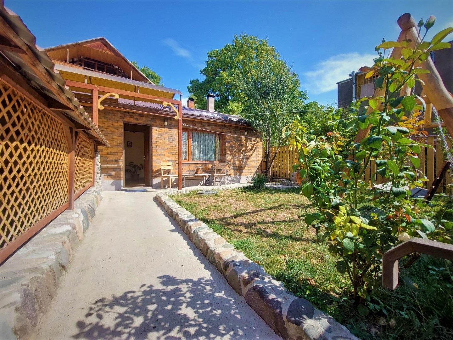 gary-house-dilijan-hangist