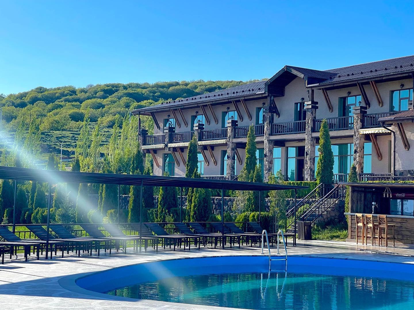 amberd-hotel-byurakan-snund-pool-sauna