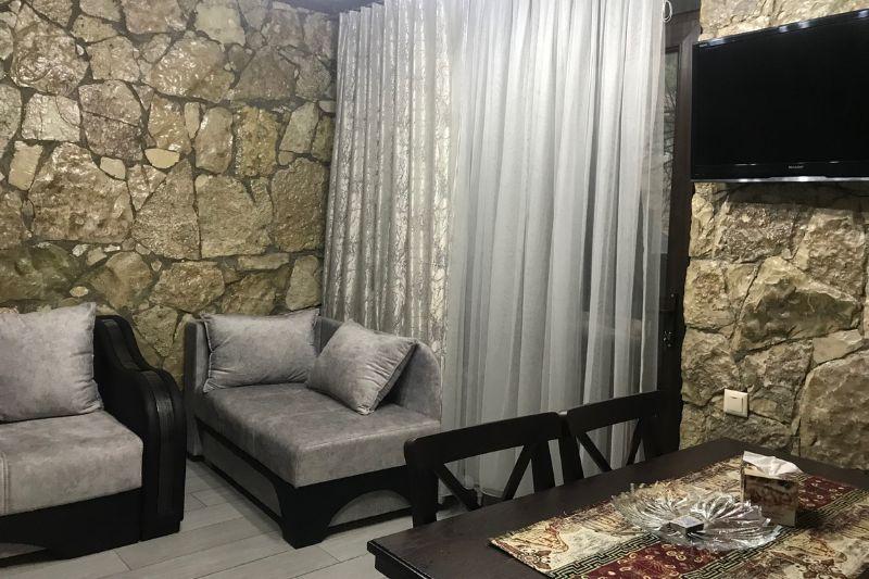 dilijan-hangstyan-goti-david-cottage-zexchov