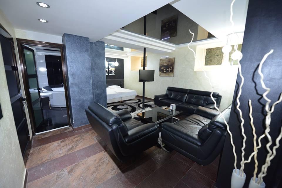 arandznasenyakner-jakuzi-zexchov-xy-hotel