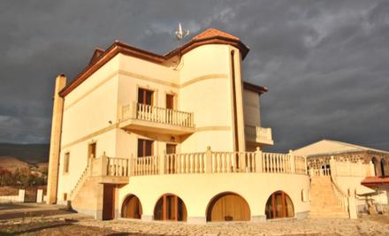 tsaghkunk-guest-house-sevan-hangist-zexchov