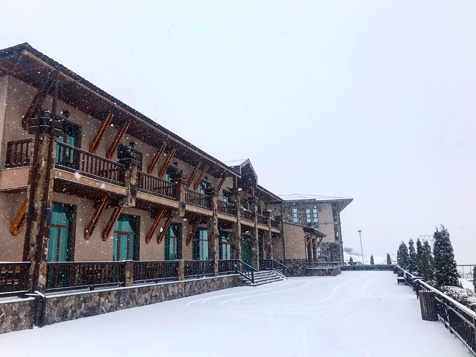 amberd-hotel-byurakan-hangist-zexchov