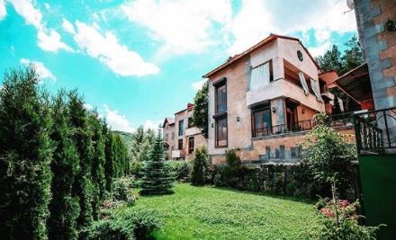casas-di-maria-tsaghkadzor-hangist