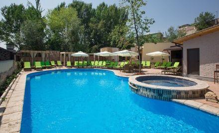 paradise-pool-yerevan