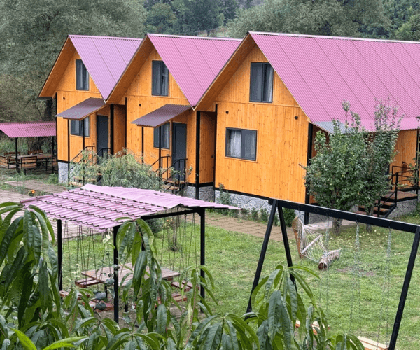 qotejner-dilijanum-hangist-zexchov-haleb-resort