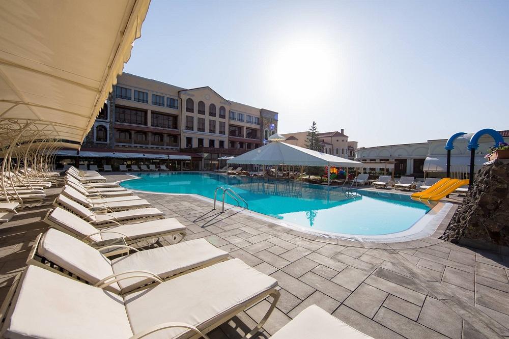 bacotya-loxavazan-yerevan-kovkas-hotel