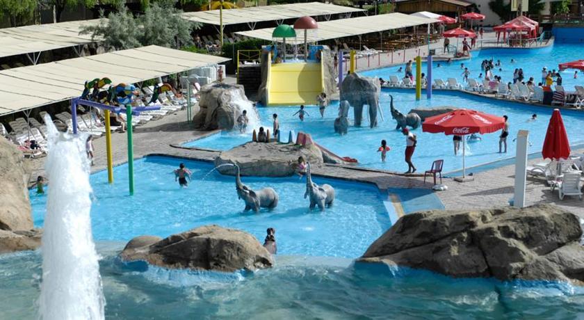 water-world-jrashkharh-yerevan-open-pool-aquapark-biglemon-zexch