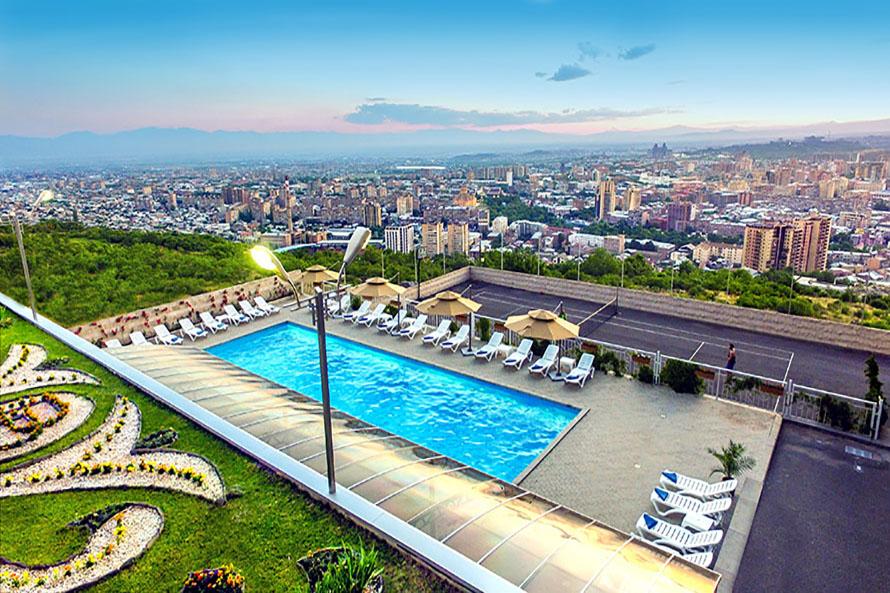 loxavazan-swimming-open-pool-panorama-yerevan-resort